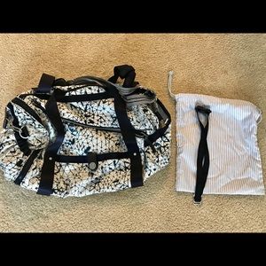Like New Lululemon Gym To  Win Bag